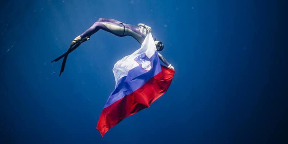 Alenka Artnik set a new world record in freediving!