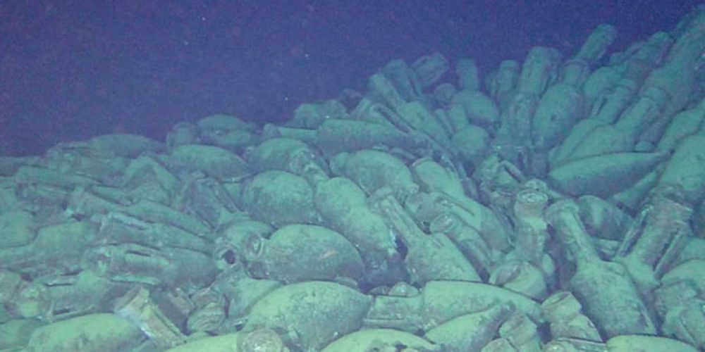Daedalus 42 – a giant ancient wreck with thousands of amphorae – video