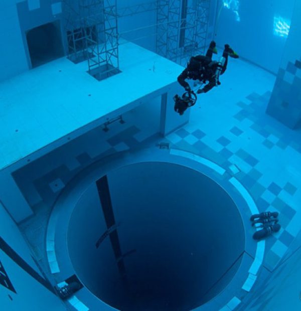 Deepspot - the world's deepest pool on the final straight!