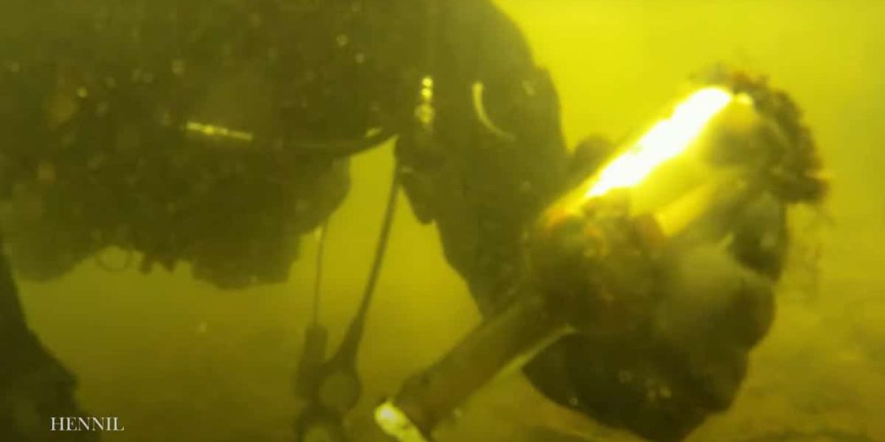 Divers have found a time capsule from 1936 at the bottom of the lake – video