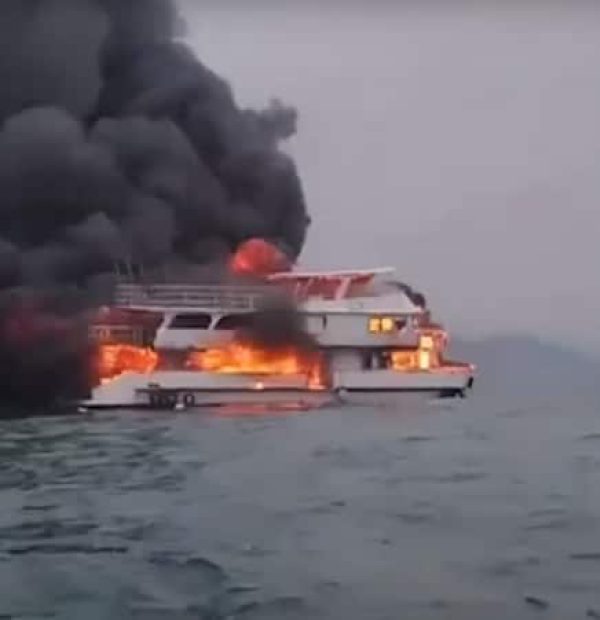 Diving boat fire off the coast of Tiu Chung Chau Island