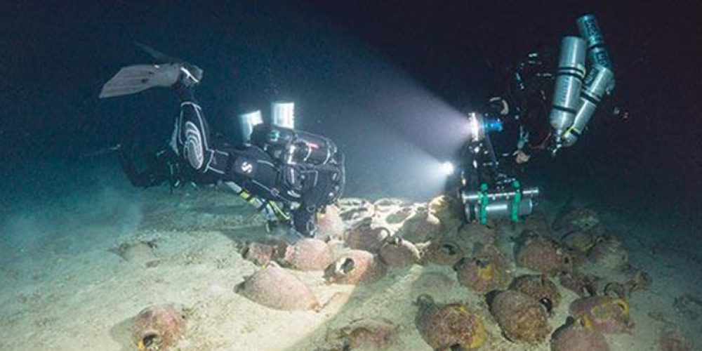 Important discoveries on a Phoenician wreck from 2700 years ago