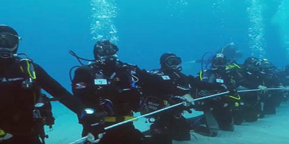 In Cyprus, 200 divers aim to break Guinness record