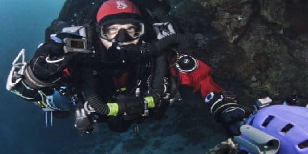 Photocast illustrating diving of Krzysztof Starnawski at 283m
