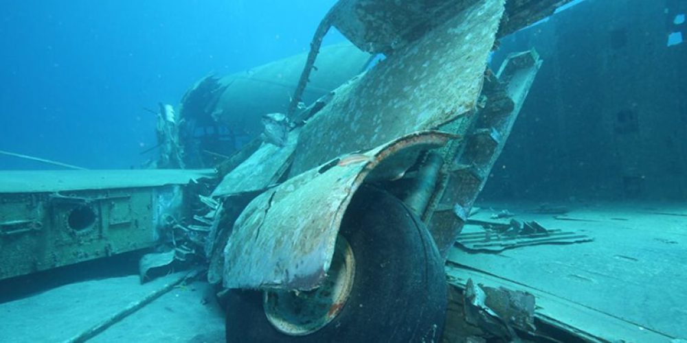 Storm destroys wreckage of Lockheed plane in Gulf of Aqaba – gallery