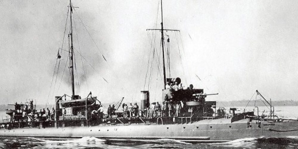 The wreck of a warship from 1914 was discovered in the Baltic Sea.