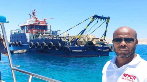 Hurghada – Tanks and other military vehicles goes underwater